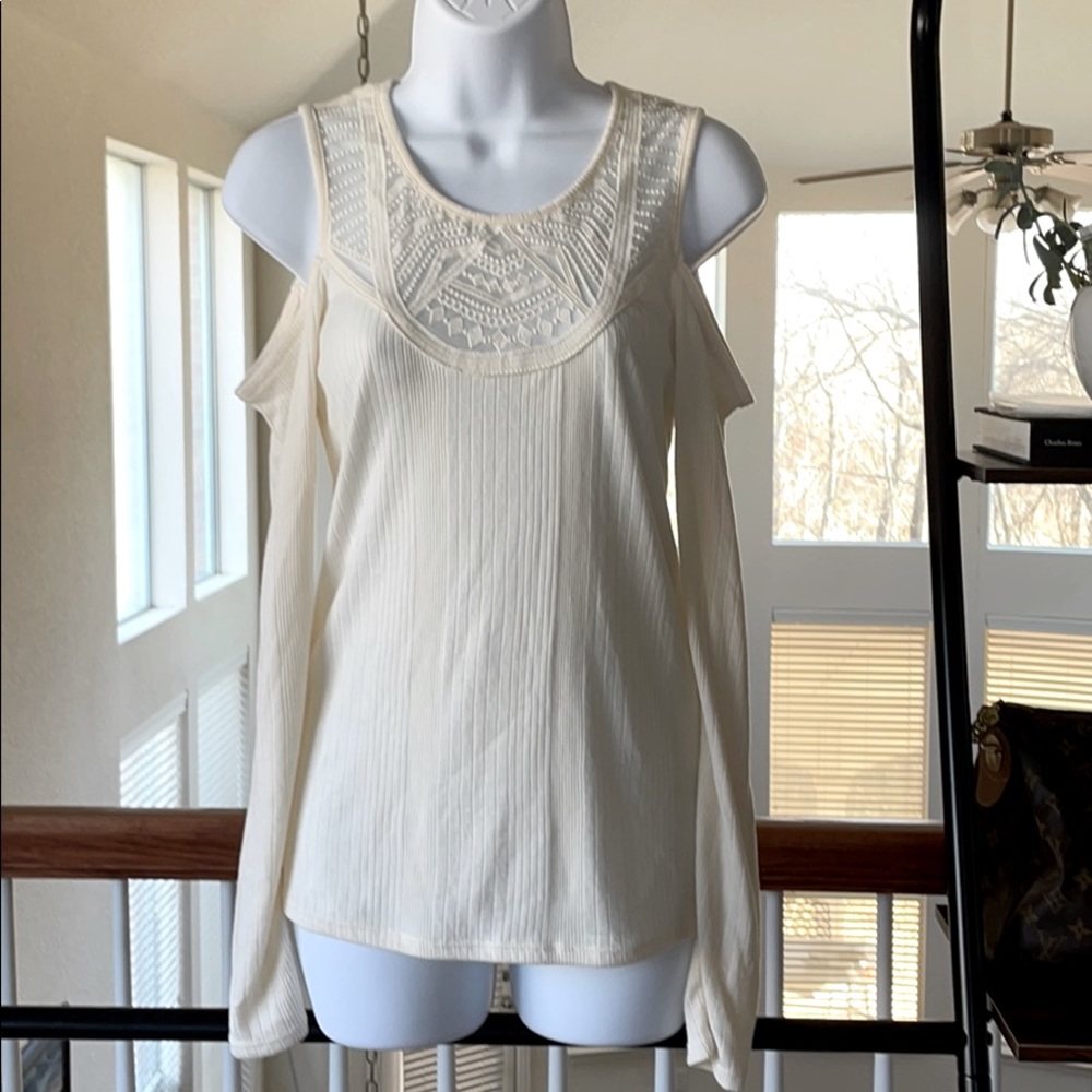 JESSICA SIMPSON Cold Shoulder